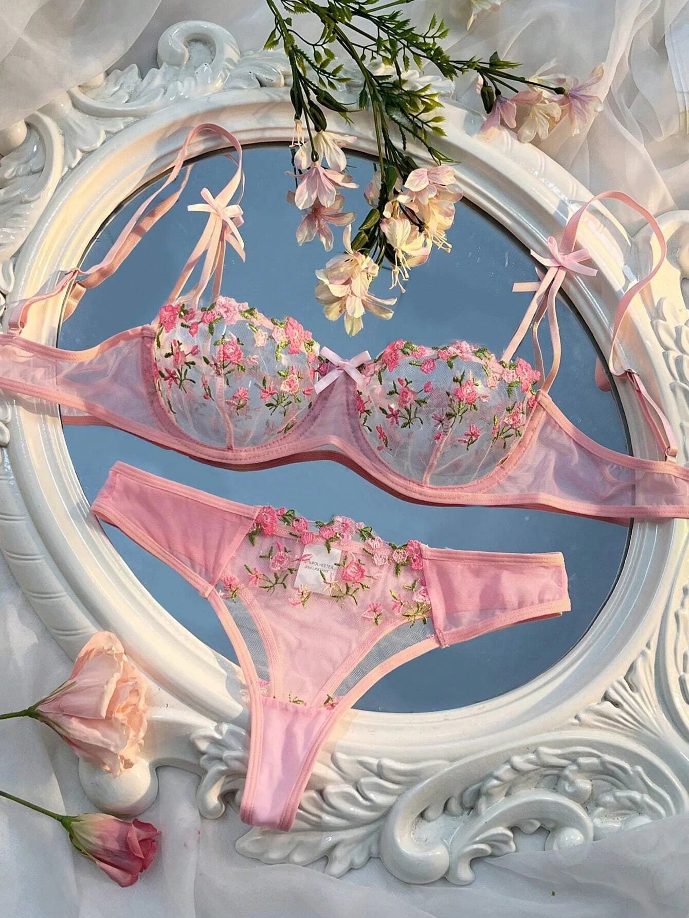 Cinderella– Romance & Floral Embroiderie
